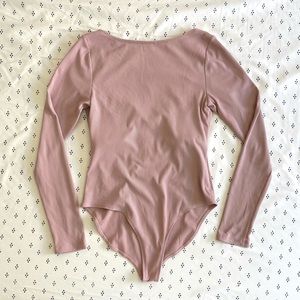 GIRLFRIEND COLLECTIVE Ava Bateau Bodysuit in Petal, size L